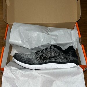 Brand new Men’s size 10.5 Nike Free RN Flyknit 2018